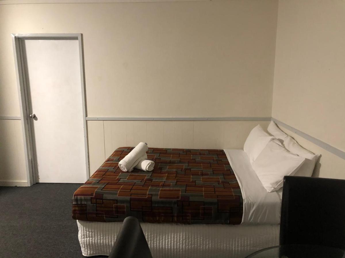 Parkside Inn Motel Мелбърн Екстериор снимка