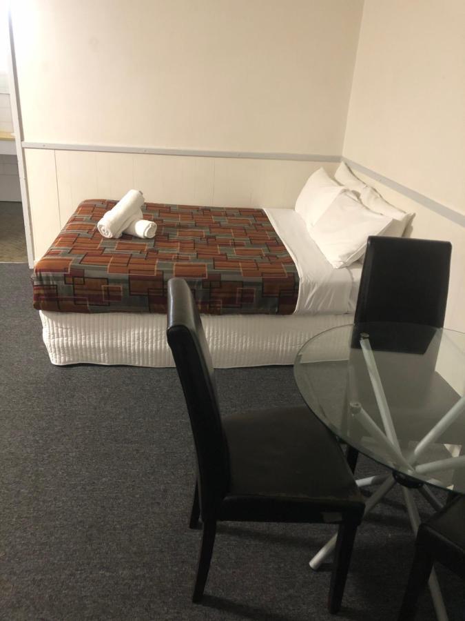 Parkside Inn Motel Мелбърн Екстериор снимка