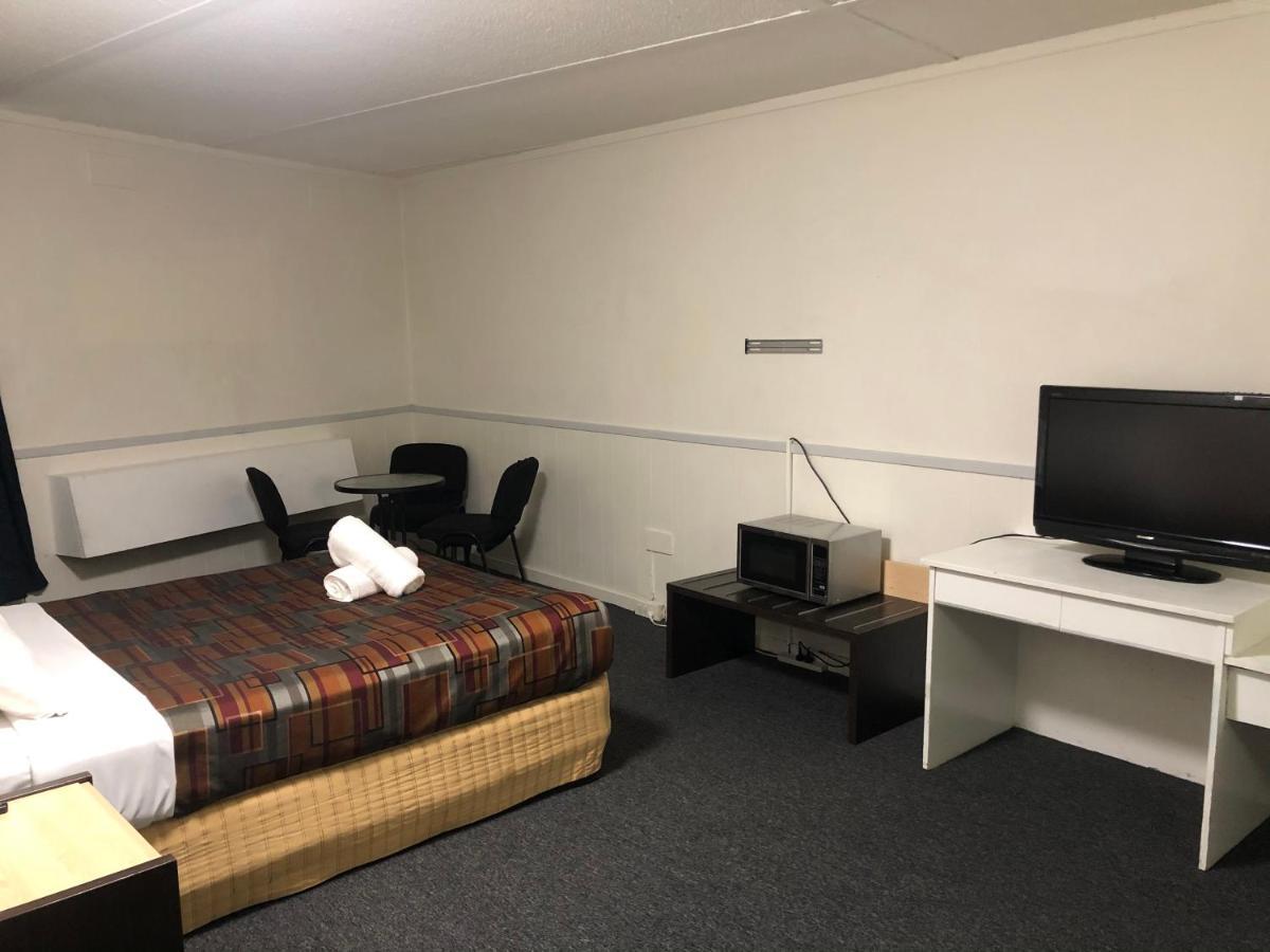 Parkside Inn Motel Мелбърн Екстериор снимка