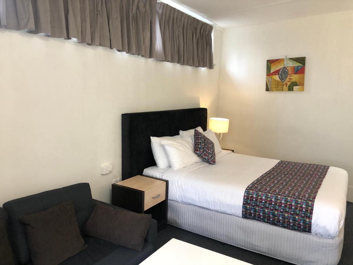 Parkside Inn Motel Мелбърн Екстериор снимка