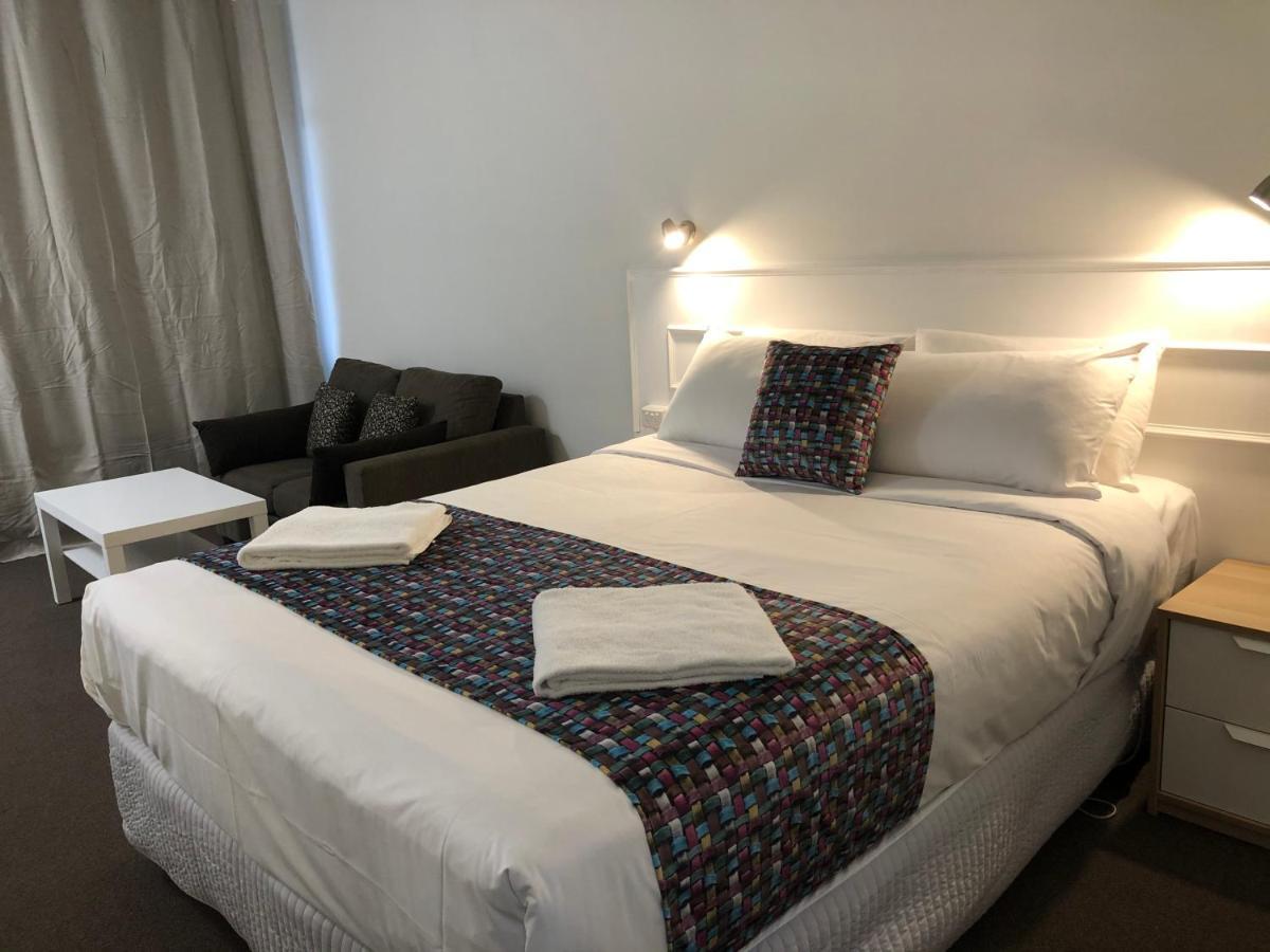 Parkside Inn Motel Мелбърн Екстериор снимка