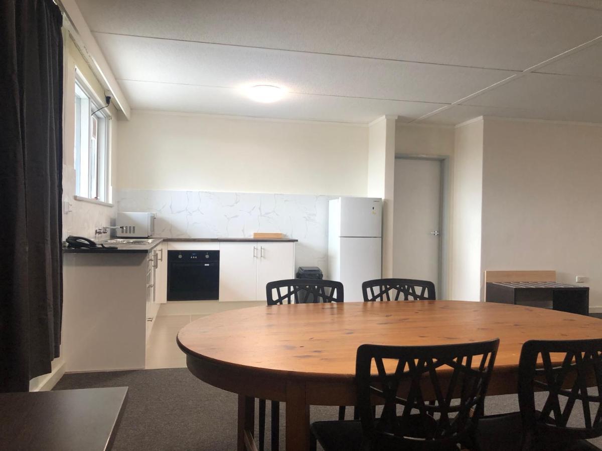 Parkside Inn Motel Мелбърн Екстериор снимка