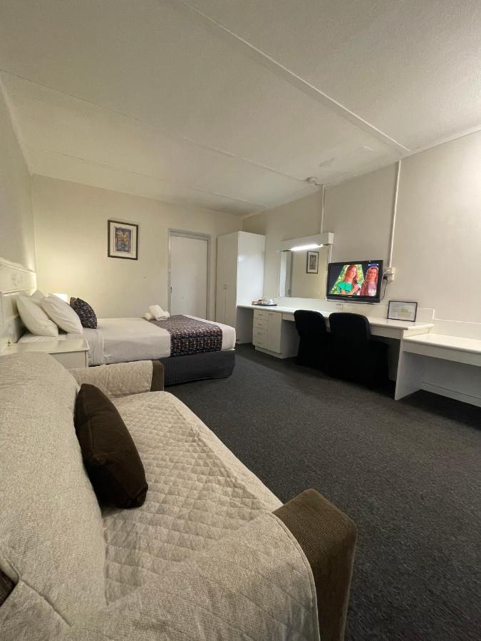 Parkside Inn Motel Мелбърн Екстериор снимка