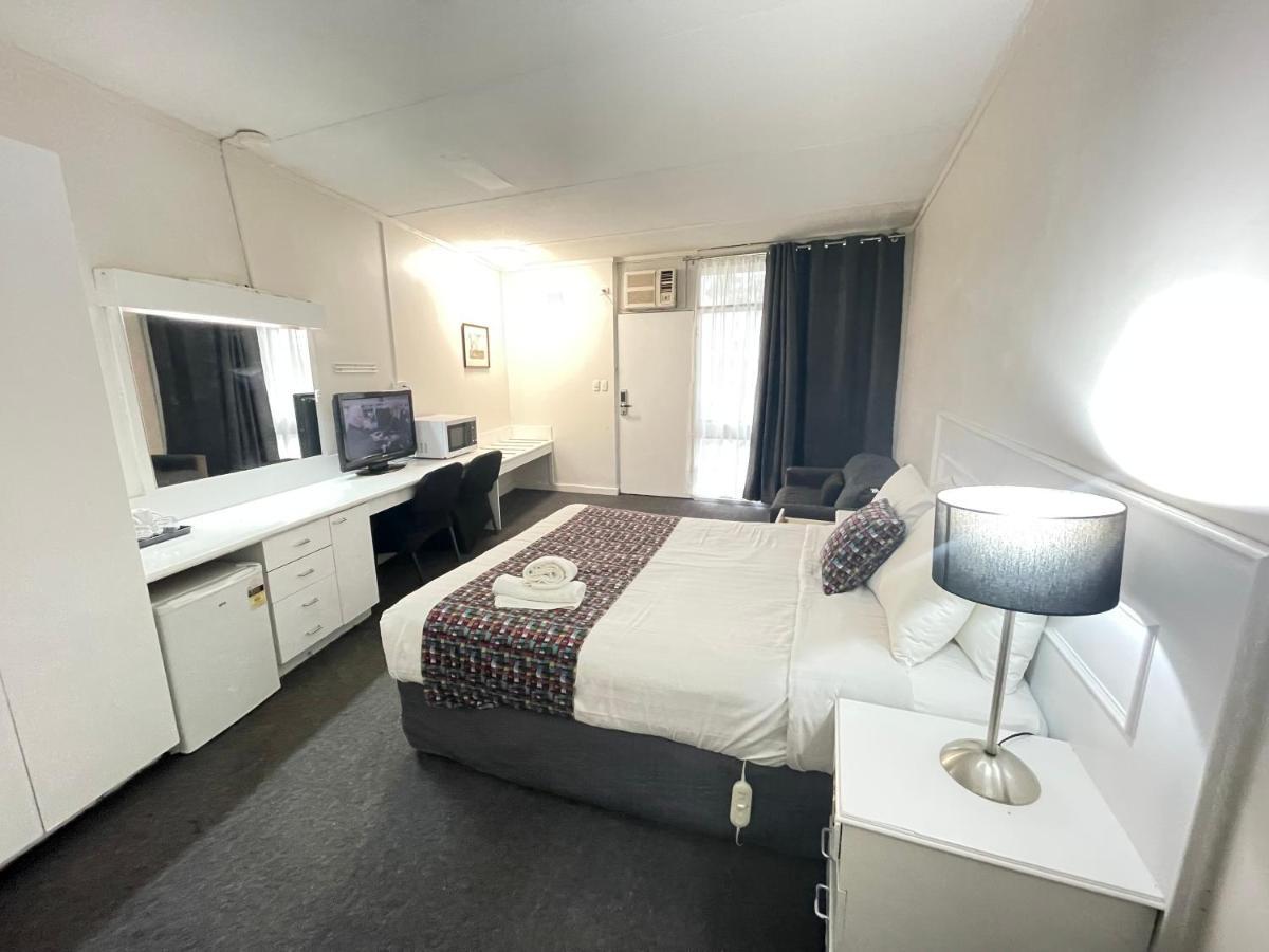 Parkside Inn Motel Мелбърн Екстериор снимка
