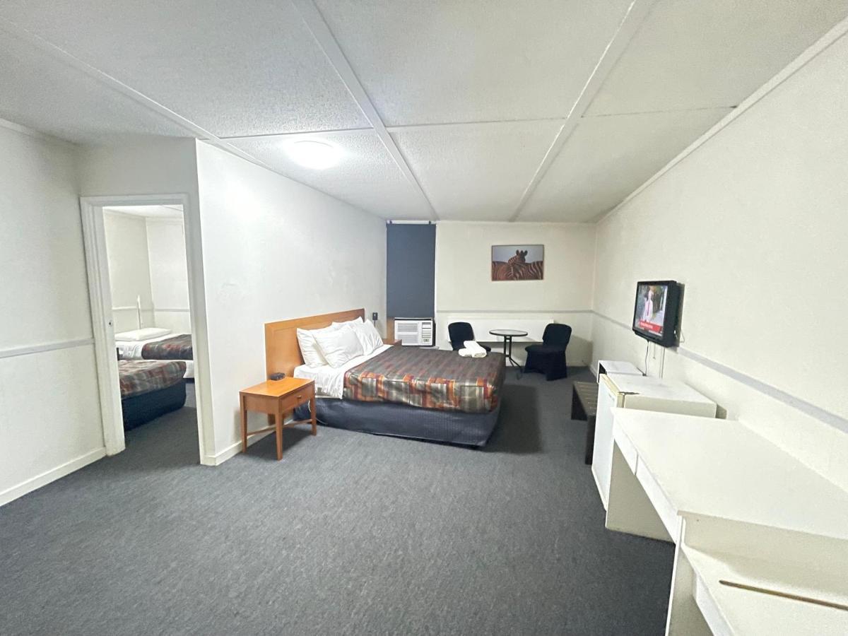 Parkside Inn Motel Мелбърн Екстериор снимка